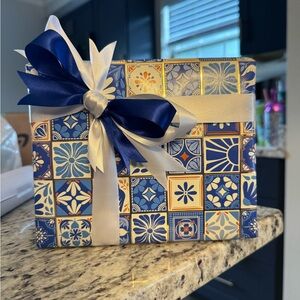 Custom gift wrapping